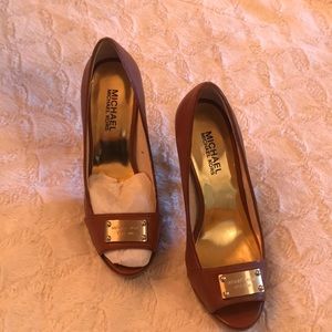Michael Kors heels. Size 6